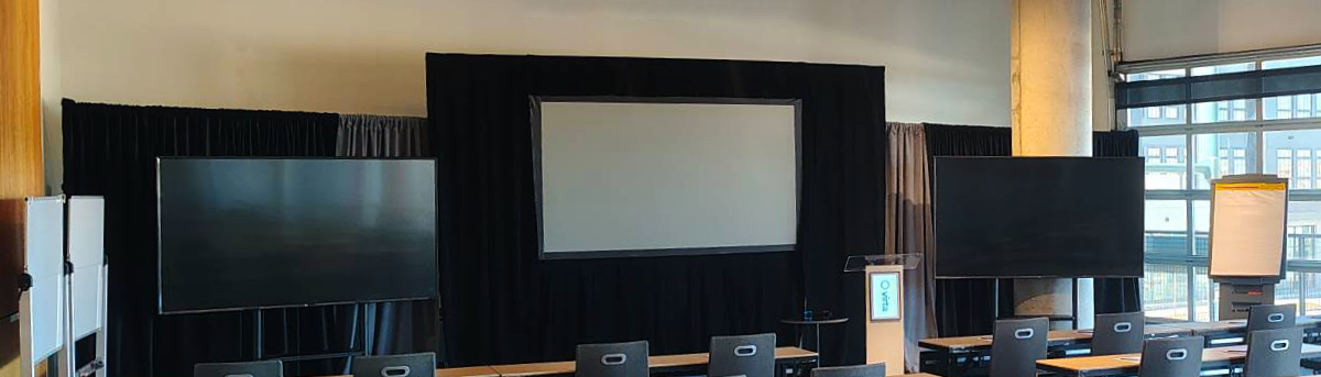 Duel Monitor and Projection Screen Conference Setup